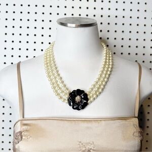 Stella & Dot | Pearl Necklace With Black Enamel Flower & Pearl & Crystal Ladybug